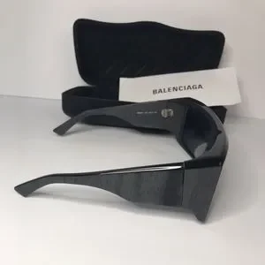 New - ? Original Balenciaga Black BB0002S Shield Sunglasses Balenciaga Black BB0002S Shield Sunglasses Balenciaga | TLC US main image 4